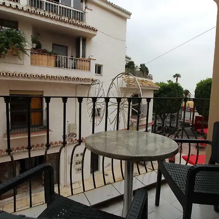 Carihuela Beach - Plaza Del Remo Torremolinos