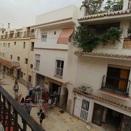 Carihuela Beach - Plaza Del Remo Torremolinos